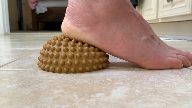 Watch Yamuna Body Rolling Foot Wakers Quick Review on Amazon Live
